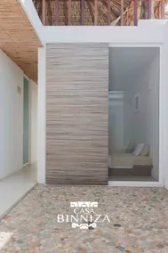 A beachfront house with air conditioning. - Image 5