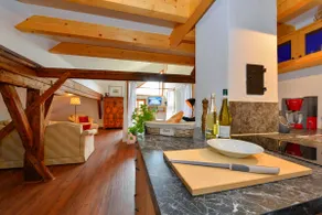 Menacher farm studio / stately room - Image 3