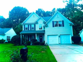 Cheerful 4 bedroom + bonus w/hot-tub and fire pit - Image 3