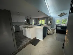 New memories are made in our spacious lake home! - Image 5