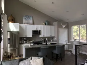 Stunning View! Nest atop the Ponderosa Pines! - Image 3