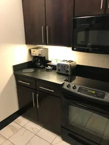 SPACIOUS 2 Bedroom Presidential Suite! - Image 3