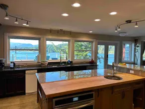 Stunning waterfront house(1～25people )2acres - Image 4