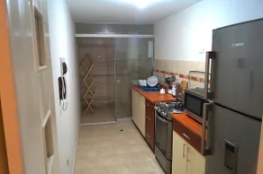 Modern Fully Equipped 2C/2B Centrally Located Apartment - Image 5