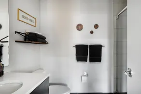 The Stafford Condo.1 bed/1 ba.Unbeatable Location - Image 5