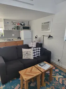 Creekside (Cozy Cabin) covered deck & loft bedroom - Image 3