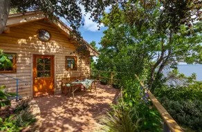Porthole Log Cabin - Image 2