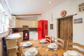 Hitchens Cottage - Image 5