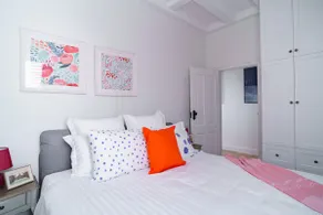 Water front - Beautiful View Modern Sydney 3Room 8 - Image 5