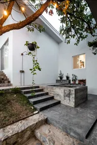 A natural setting close to the city! - Image 5