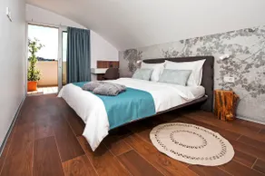 The Q Superior - a penthouse with jacuzzi and sauna - Image 5