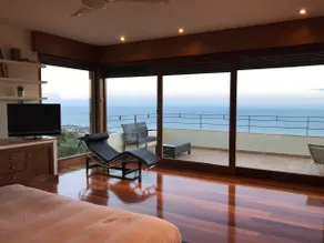 Beautiful house with ocean and mountain views - Image 5
