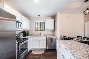 Desert Getaway 2 Bedroom Guest House - Image 3
