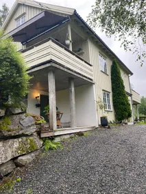 Apartment with private entrance and terrace - Image 3