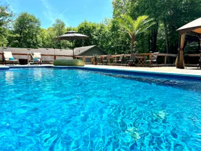 Heated Pool / hot tub/ celebrations welcome - Image 3