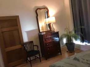 Unique 2-bedroom property in Canton - Image 4