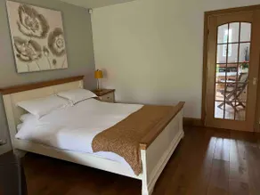Painswick is Paradise Guest Suite - Image 2