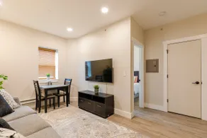Historic Downtown Suite - Image 5