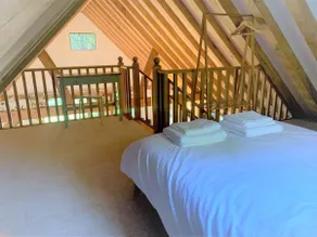 Stylish lodge in Woodbridge (parking) - Image 3