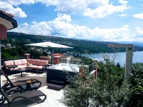 Luxury Three-Bedroom Apartment in Villa MARID - Image 3