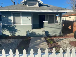 Classic California Bungalow Downtown - Image 4