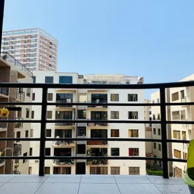 Apartment 3 bedrooms, balcony, pets and remote work - Image 2