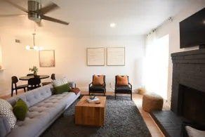 Stylish 2 suite condo minutes to food, music, fun - Image 3