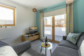Stone's Throw Apartment - Beach 500m Bude Cornwall - Image 5