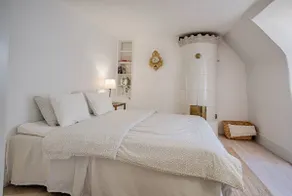 Charming Penthouse in central Old Town - Image 4