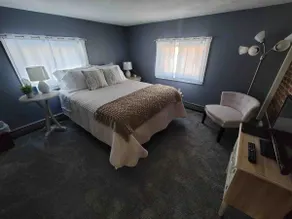 Lovely 1-Bedroom cottage near St. A's free parking - Image 2