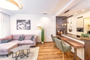 VIVA Apartment with Free Parking - Image 5