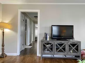 Cozy 3-Bedroom Home near Downtown Paducah - Image 3