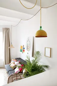 Past meets Present in stunning flat near Beach - Image 5