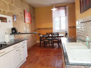 Charming house in the city center with garden - Image 3