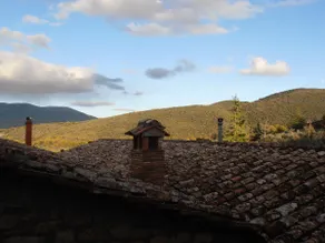 House in an ancient Umbrian village - Image 3