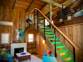 Eclectic Artist Loft - unique, close to campus - Image 5