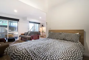 Relax @ Rye. Fireplace, Pet Friendly. Perfect for 2 Families! - Image 5