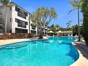 RESORT APARTMENT IN THE HEART OF NOOSA HEADS - Image 2
