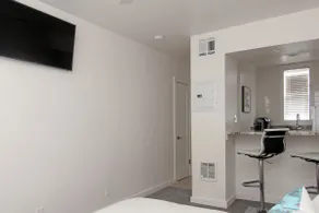 Pure Salt Lake, Outstanding, Cozy 1 Bdrm - Image 4