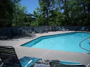 Condo with loft near Loon mountain with pool/jacuzzi & free shuttle! - Image 4