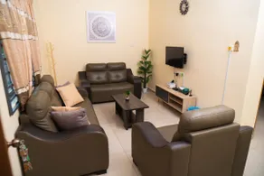 Adorable 3-bedroom home with Pool, Wi-Fi and BBQ - Image 2