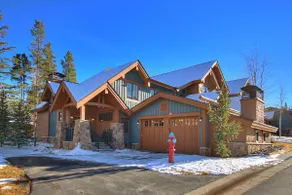 Premier 2-Story Townhome Minutes from Winter Activities - Image 5