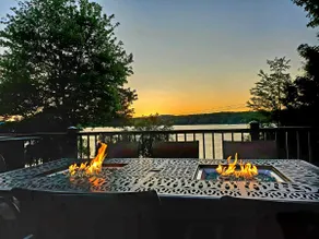 Lake House Luxury at its Finest! - Image 4