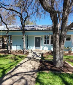 Cool and Comfy Lakefront Property with Boat Dock - Image 2