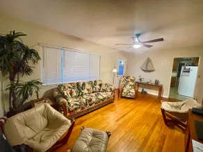 Cozy Comfortable Small Town Getaway, - Image 5