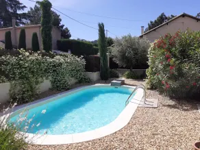 Beautiful 3 rooms with pool near city center - Image 2