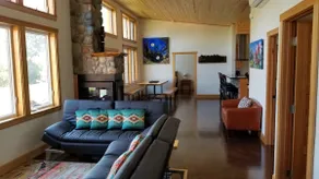 Beach House in Leavenworth Has River Beach Access - Image 4