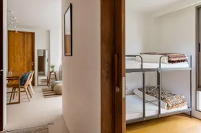 APT476 | 2nd Fl. | 2 BDR | 1min walk to Subway - Image 4