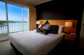 One Bedroom Executive Apartment - Image 2