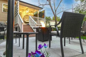 Charming 3bdrm/2ba mins to Downtown - Image 2
